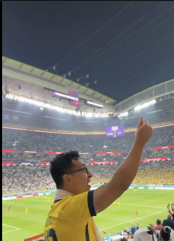Meciul de deschidere al Campionatului Mondial de fotbal nu a fost lipsit de controverse! Ce a putut să facă un suporter al Ecuadorului după ce golul din minutul 3 a fost anulat pe motiv de offside