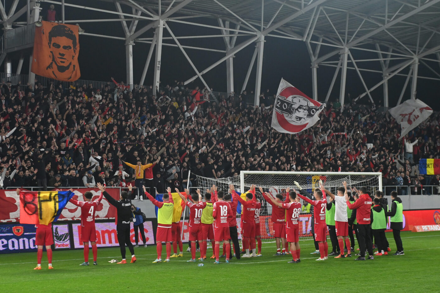 Dinamo mută „Arcul de Triumf” în „Ghencea”! PCH a anunțat numărul uriaș de fani ai „câinilor” care vor face deplasarea pentru meciul cu CSA Steaua