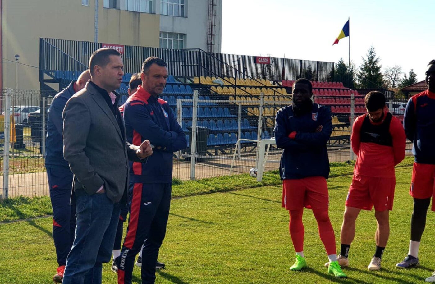 Val de promisiuni după revolta jucătorilor de la Chindia: „Săptămâna viitoare vin banii!”. Ce șanse sunt ca stadionul din Târgoviște să fie gata la finalul anului