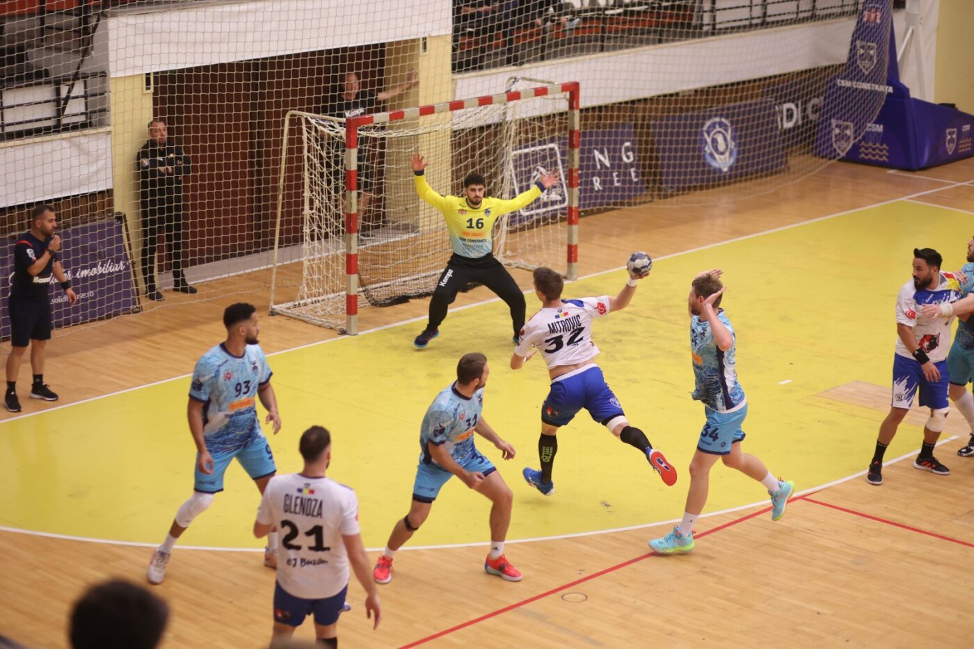 Nebunie în Liga Zimbrilor! Rezultate halucinante în campionatul de handbal masculin: trei meciuri s-au încheiat la egalitate și cu același scor: 31-31