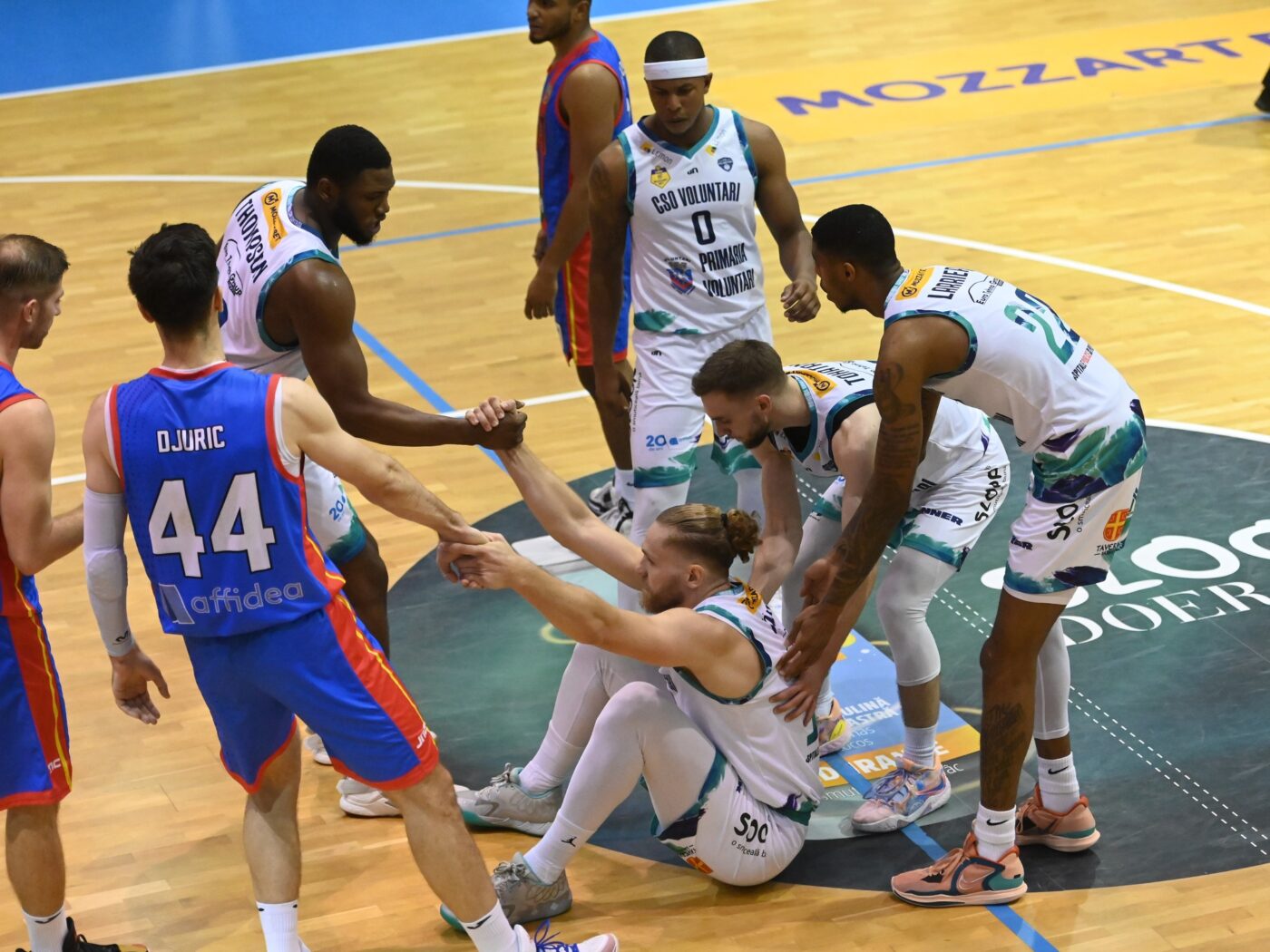 Ploieștiul găzduiește miercuri seara un meci de calificare în a doua fază a FIBA Europe Cup! CSO Voluntari are o misiune imposibilă: trebuie să învingă la minimum 16 puncte