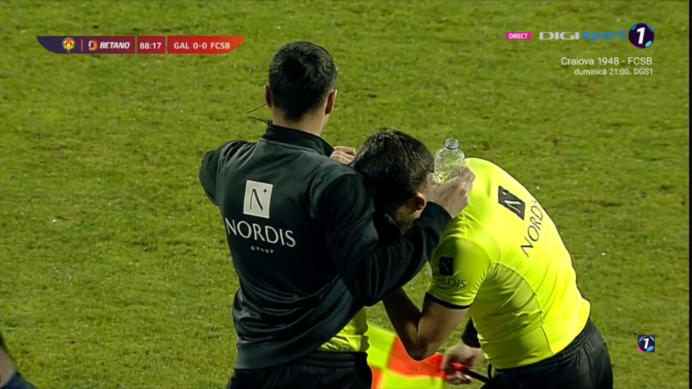 Momente de panică la Oțelul – FCSB, din Cupa României Betano! Meciul a fost întrerupt după ce s-a dat cu gaze, iar jucătorii nu au mai putut continua jocul