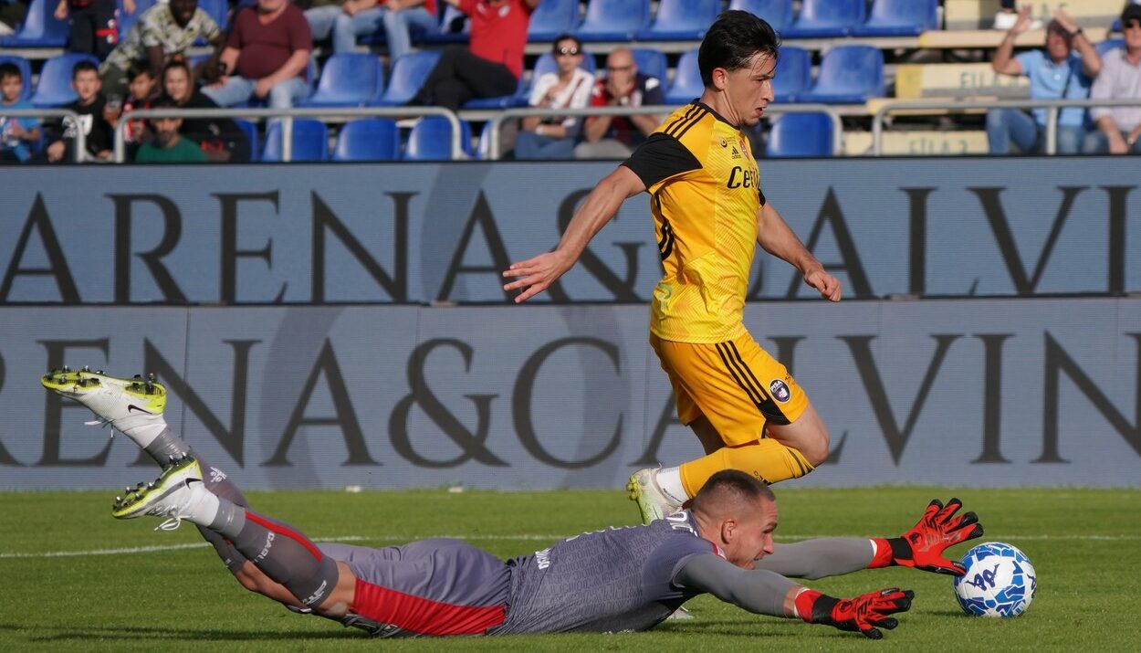 Etapa a 13-a din Serie B a fost cu noroc pentru fotbaliștii români! Olimpiu Moruțan și Ionuț Nedelcearu au contribuit decisiv pentru echipele lor, în timp ce Dennis Man a revenit pe teren după accidentarea suferită | VIDEO
