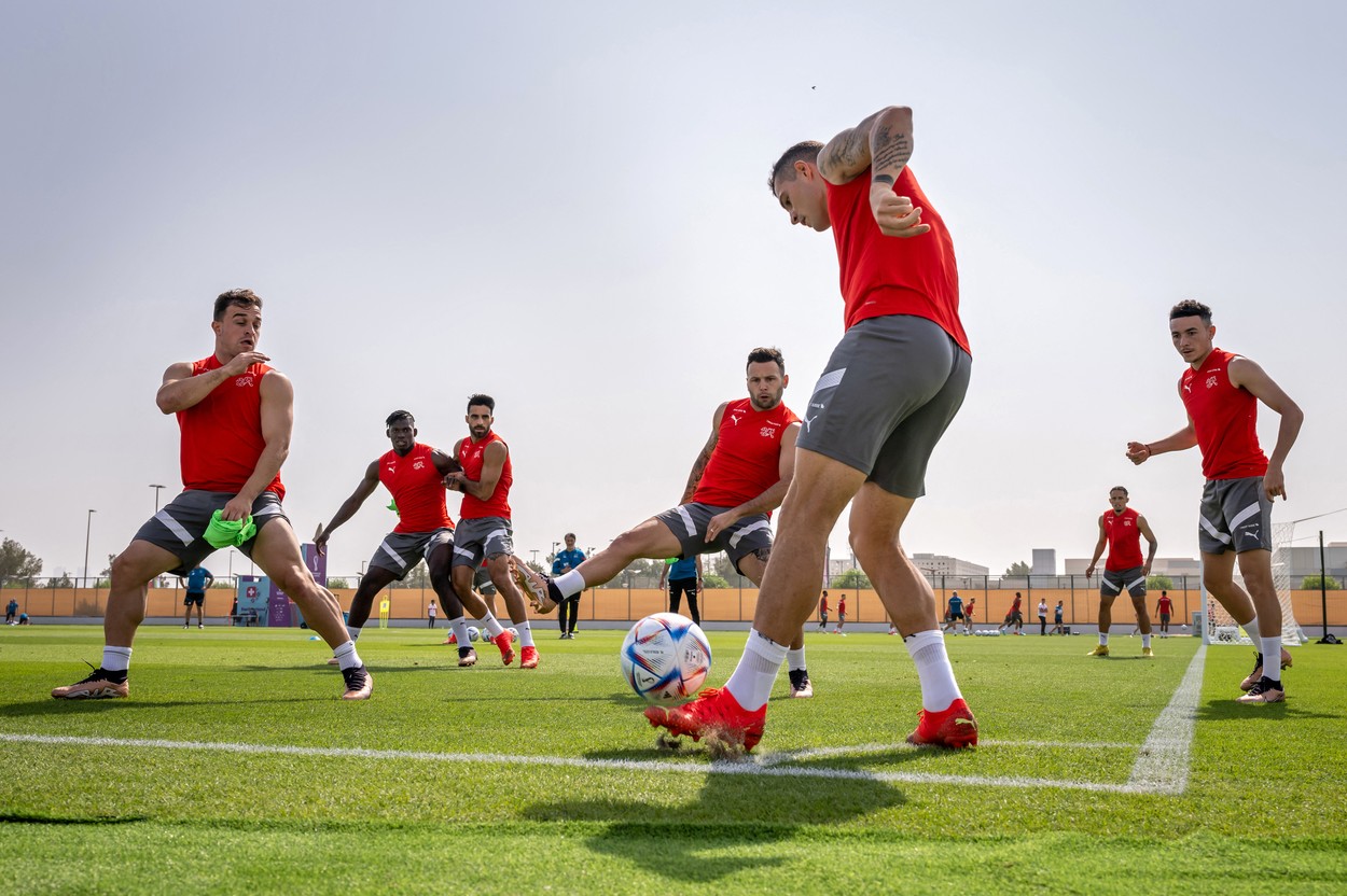 Atenție, România! Atenție, Edi Iordănescu: Liverpool, Manchester City și AC Milan se bat pe transferul unui internațional elvețian! Atacantul de 22 de ani e noua senzație a Europei