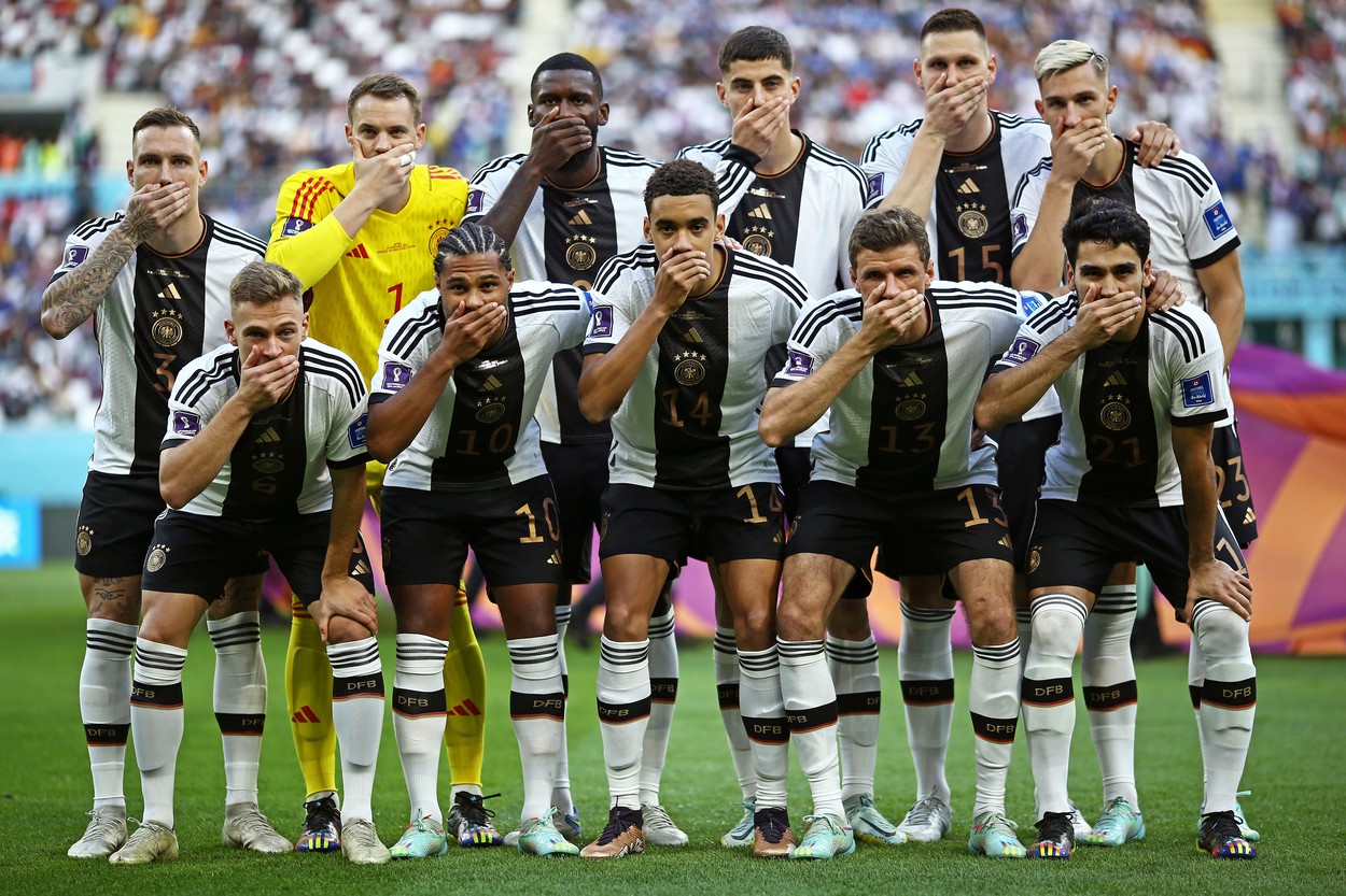 Germania, protest împotriva FIFA înaintea meciului cu Japonia! Care a fost mesajul Federației de fotbal după gestul fotbaliștilor lui Hansi Flick: „Drepturile omului nu se negociază”
