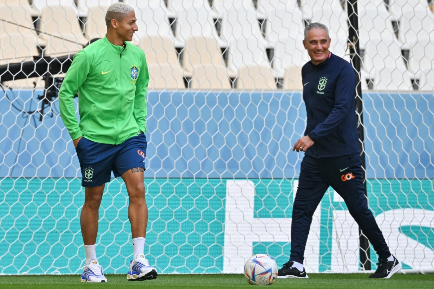 Vedeta naționalei Braziliei a declanșat o controversă uriașă: vrea să își facă harem! „Îmi cumpăr o insulă și voi avea o duzină de femei, ca Ronaldinho”