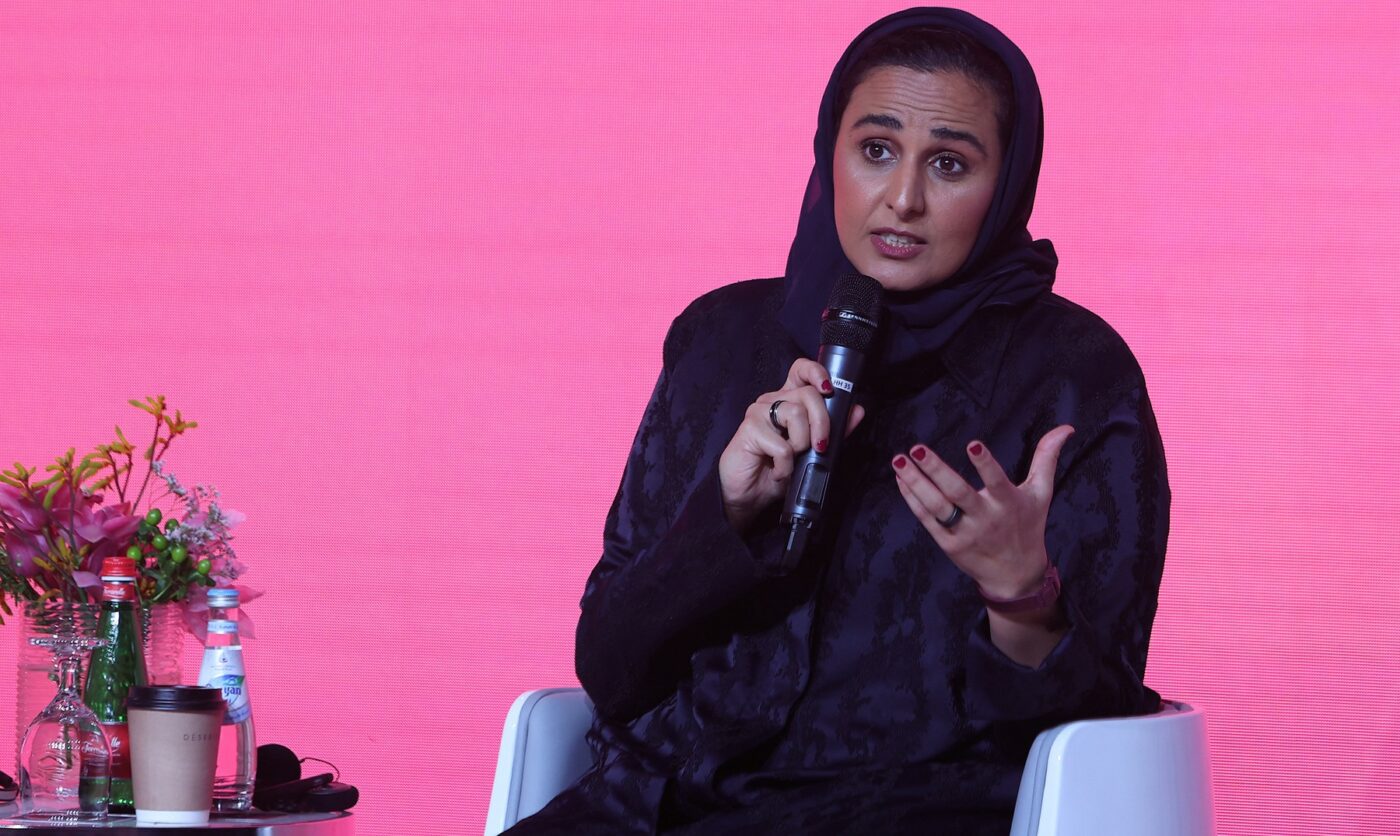 Cine e șeica Al Mayassa bint Hamad Al-Thani, femeia care a avut grijă ca iubitei lui Cristiano Ronaldo să nu îi lipească nimic în Qatar! Sora emirului i-a arătat tradițiile locale Georginei Rodriguez