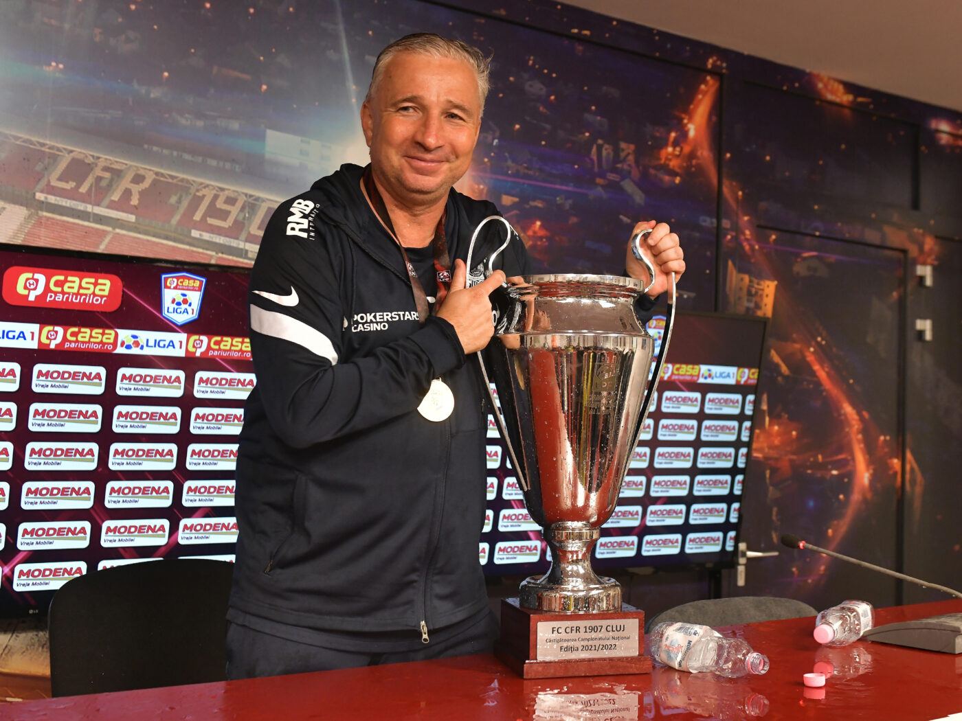Antrenorul care recunoaște că n-ar face față la CFR Cluj. „Dan Petrescu e un exemplu pentru toți!”