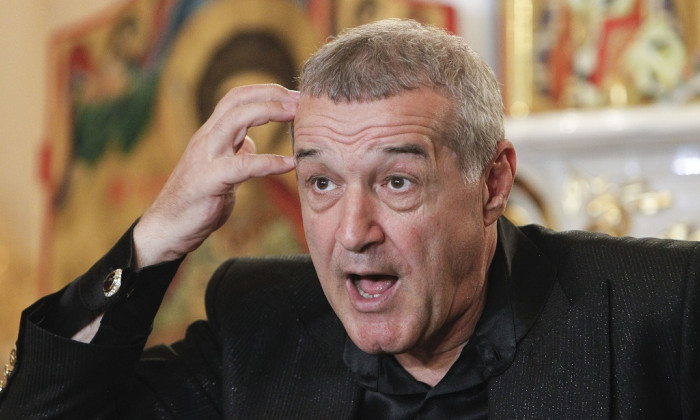 Gigi Becali dă afară fotbaliști pe bandă rulantă: i-a propus lui Gică Hagi să ia un jucător de la FCSB, fără să plătească nimic pe el! „I-am zis lui Vali să vorbească”