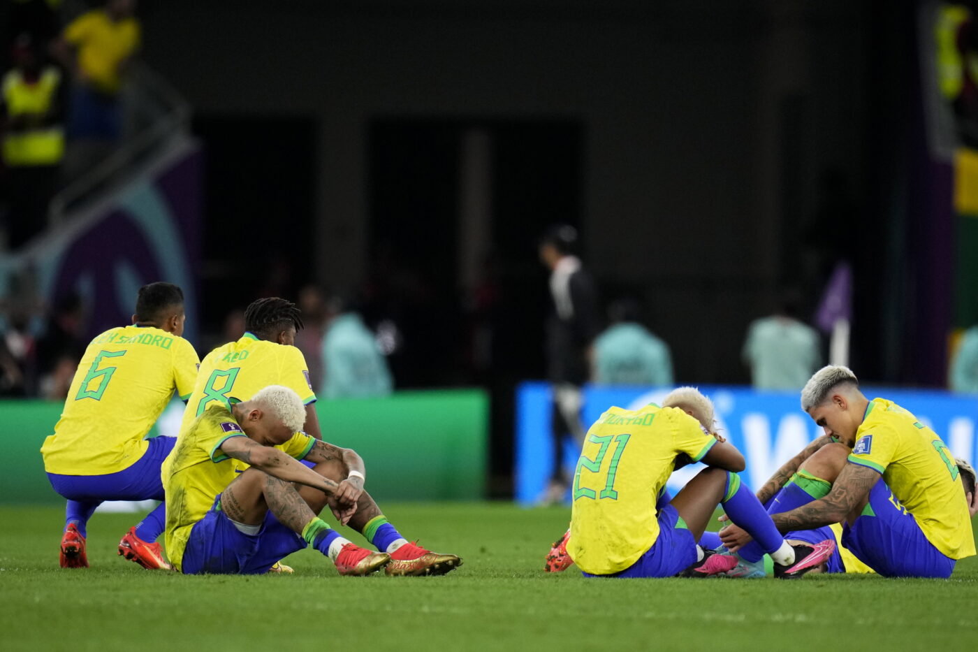 Brazilia, distrusă după ce a ratat calificarea în semifinalele Campionatului Mondial. „O palmă pentru bătaia aia dejoc! Fiți șmecheri, dansați, Tite lua palme în cap!”