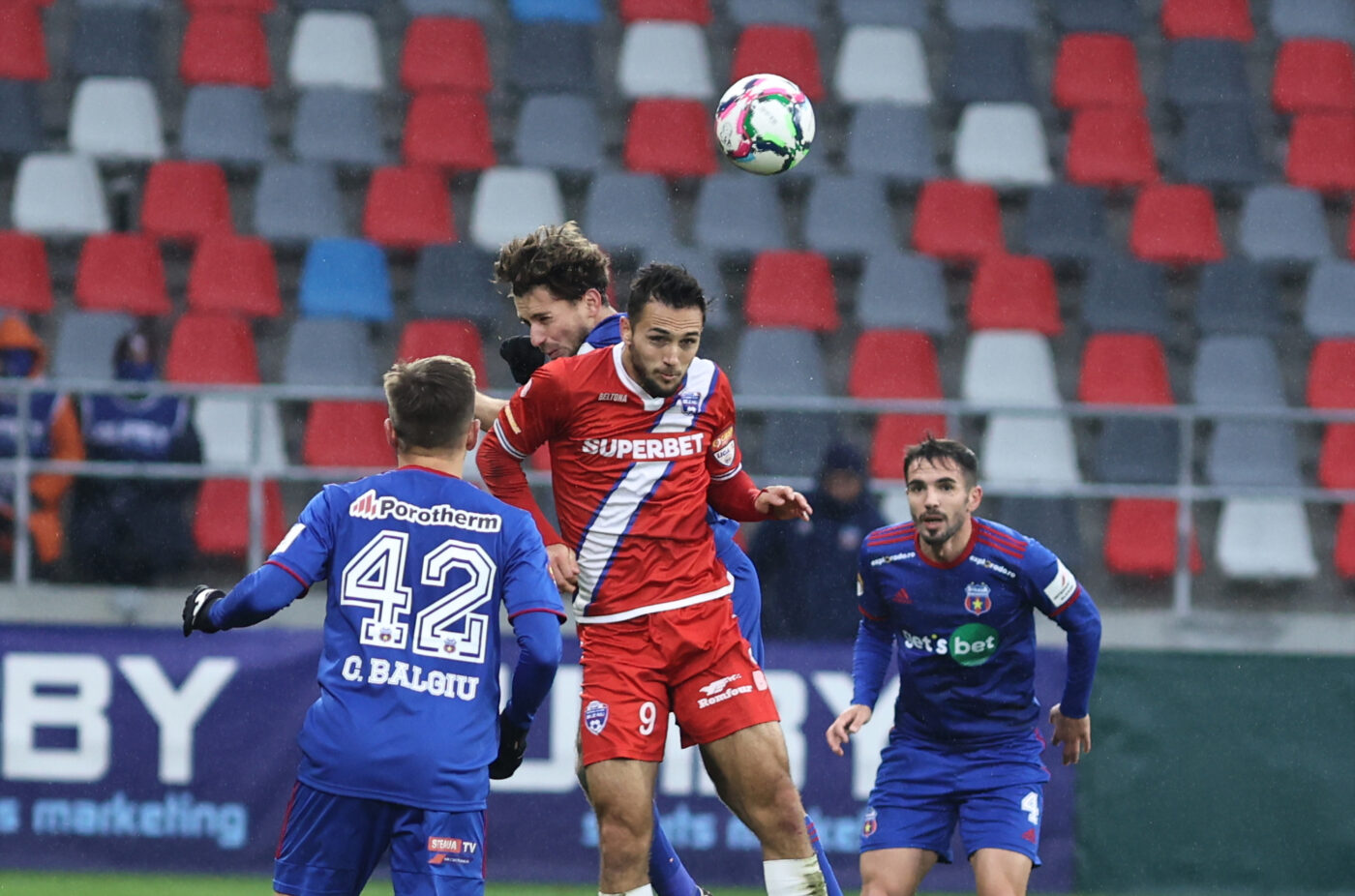 Ciprian Marica, verdict clar în privința celor de la CSA Steaua: „E un lucru anormal să participe în play-off!” Ce zice de FRF: „Nu se intervine în problemele adevărate!” | VIDEO EXCLUSIV