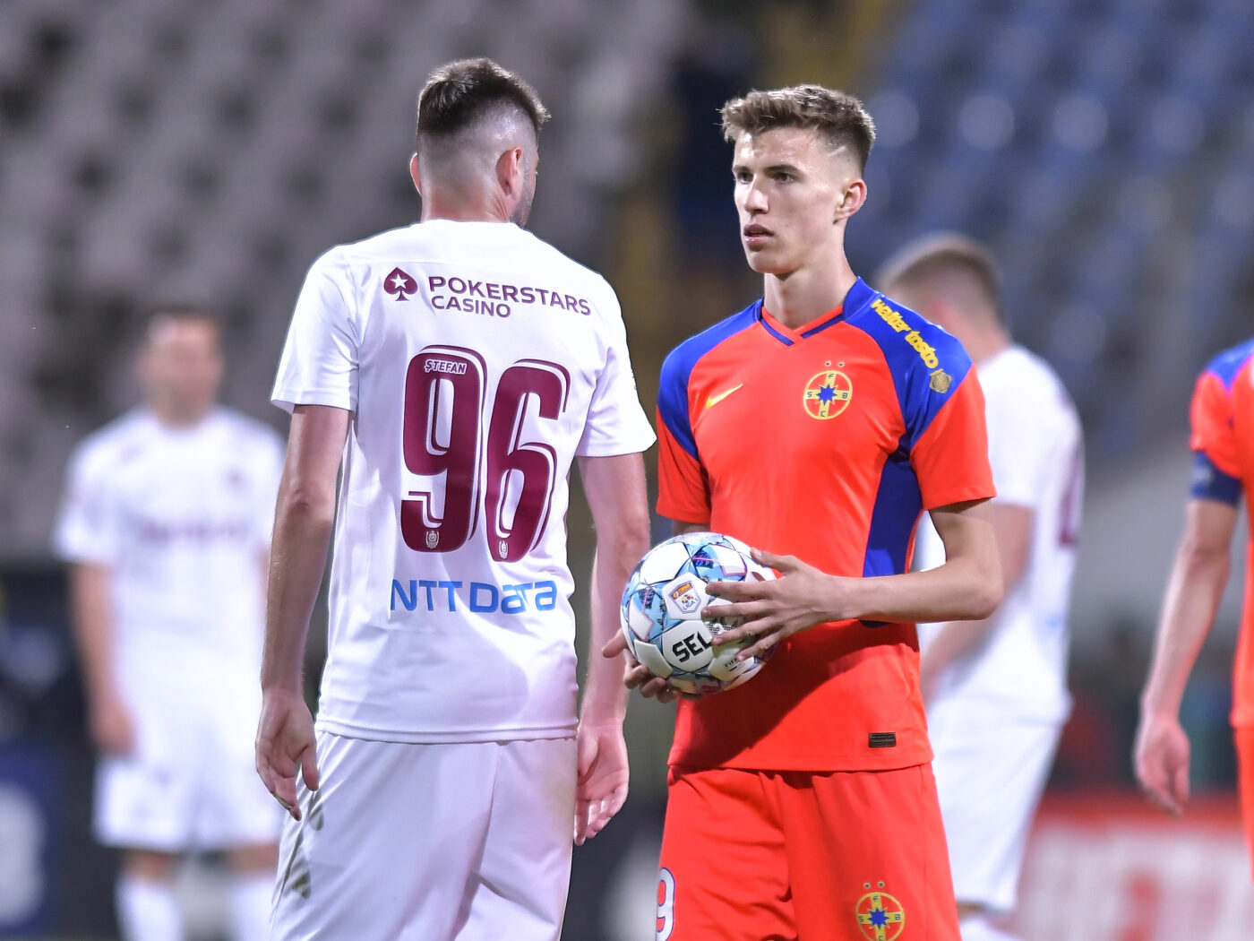 FCSB – CFR Cluj 0-0, Live Video Online, într-o restanță din etapa 9 a Superligii. Roș-albaștrii au prima ocazie a partidei!