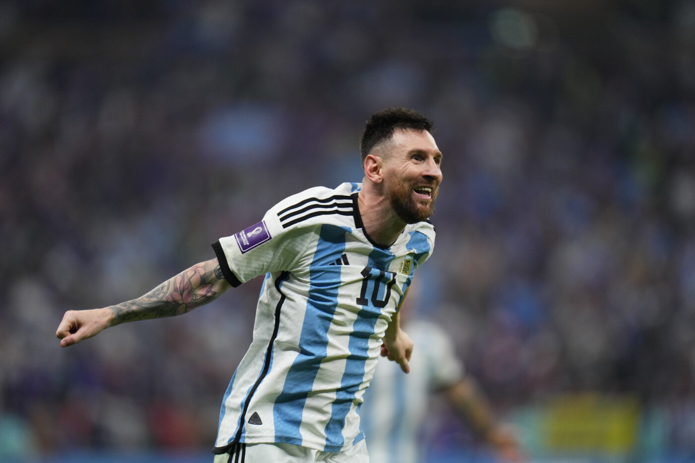 Industria Leo Messi! „El Dibu” Emiliano Martinez a dezvăluit numărul uriaș de tricouri de care „decarul” are nevoie la fiecare meci al Argentinei: „Toți vor câte unul!” | VIDEO