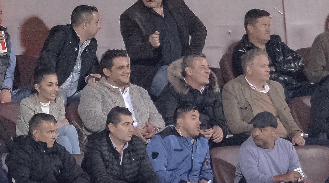 Neluțu Varga, flancat de liderii galeriei Rapidului la meciul FCSB – CFR Cluj! Cum au fost surprinși cei trei pe Arena Națională | FOTO