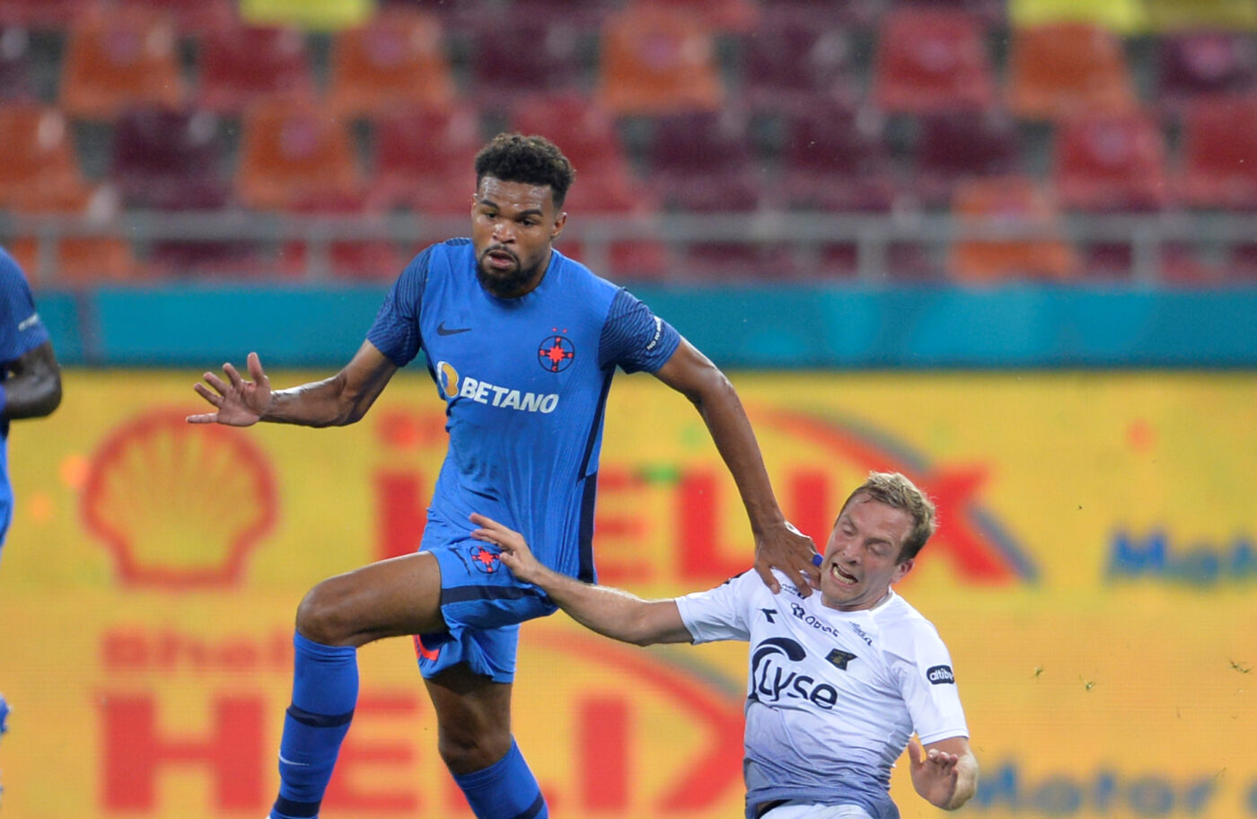 Noi detalii despre transferul lui Malcom Edjouma! Cu ce echipă urmează să semneze fotbalistul de la FCSB. „Sunt bani mulți acolo!”