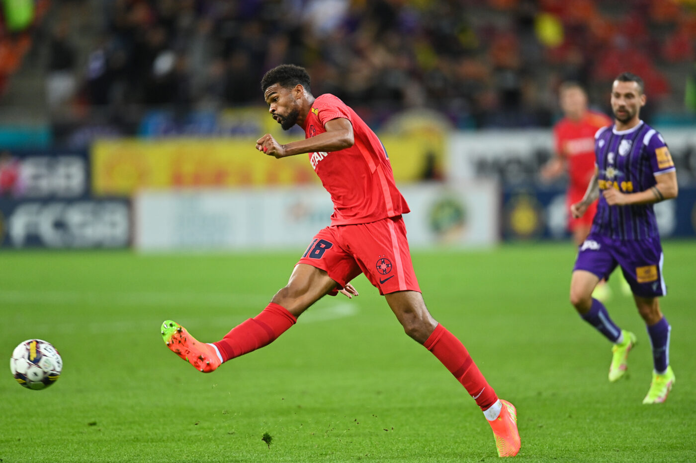 Anunțul de ultimă oră venit din Ungaria în privința transferului lui Malcom Edjouma de la FCSB