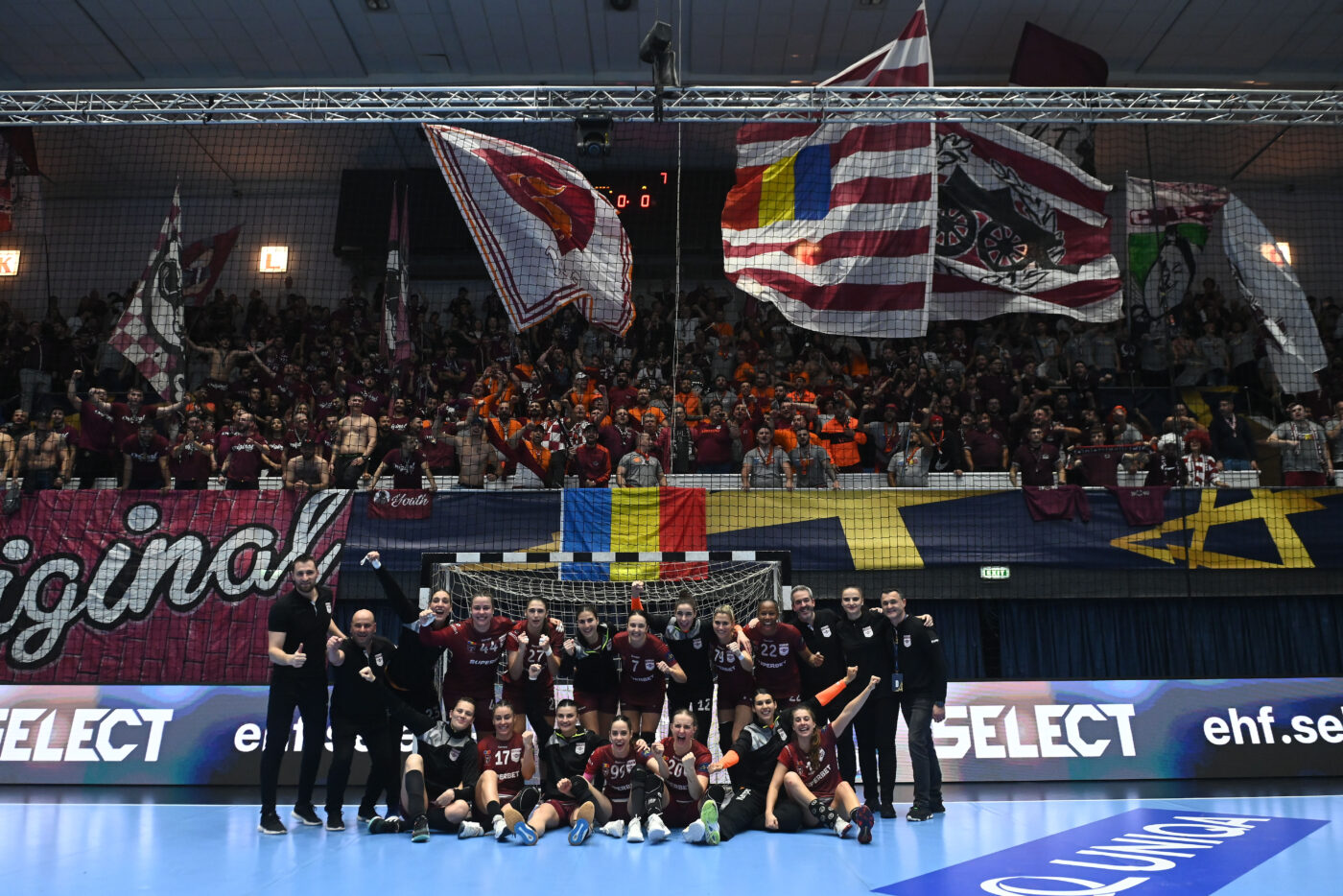 Rapid, încă o victorie extraordinară în Liga Campionilor la handbal feminin! Campioana României a dat „recital” cu Buducnost, într-o sală arhiplină