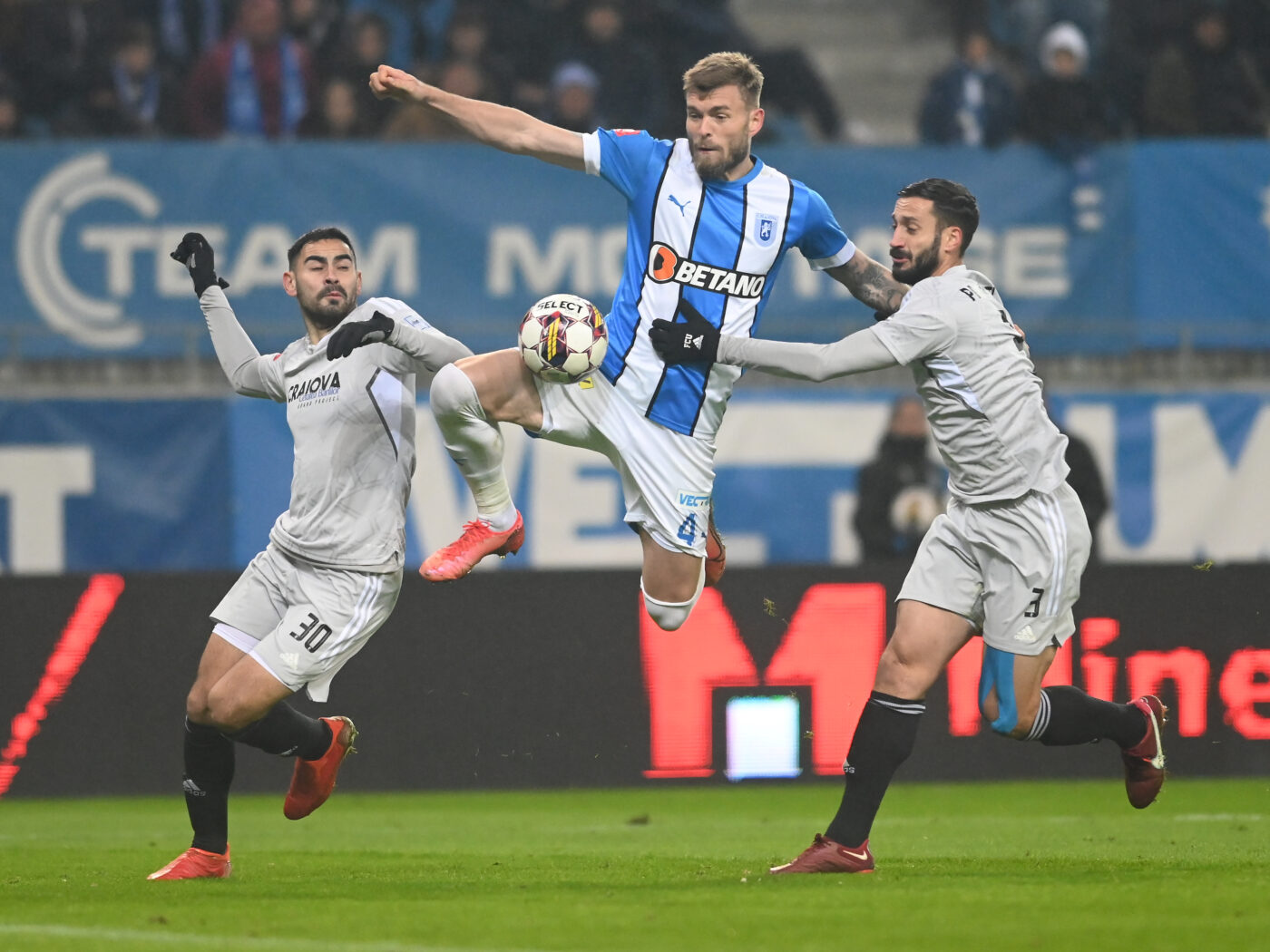Alexandru Crețu s-a dat de gol! Fotbalistul celor de la Universitatea Craiova a recunoscut că a luat intenționat cartonaș roșu: „E frustrant”