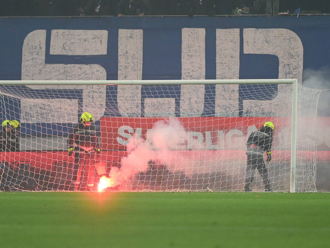 S-a lăsat din nou cu amenzi şi interdicţii după derby-ul Craiovei. Ce sancțiuni a dat Jandarmeria