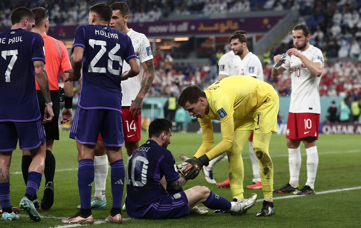 Un titular al naționalei Poloniei, pariu pe bani pus cu Leo Messi în timpul meciului cu Argentina. „Probabil că voi fi suspendat!”