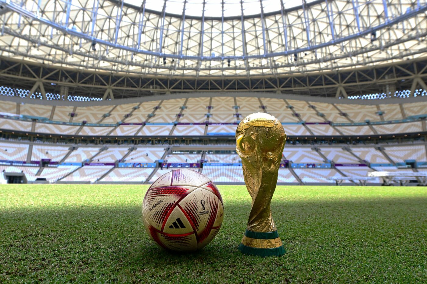 Cel mai urât logo din istoria Cupei Mondiale? Organizatorii au prezentat simbolul turneului final din 2026, iar internetul a erupt: „Ce e cu hidoșenia asta?! V-a luat mai mult de cinci minute să îl desenați?” | FOTO