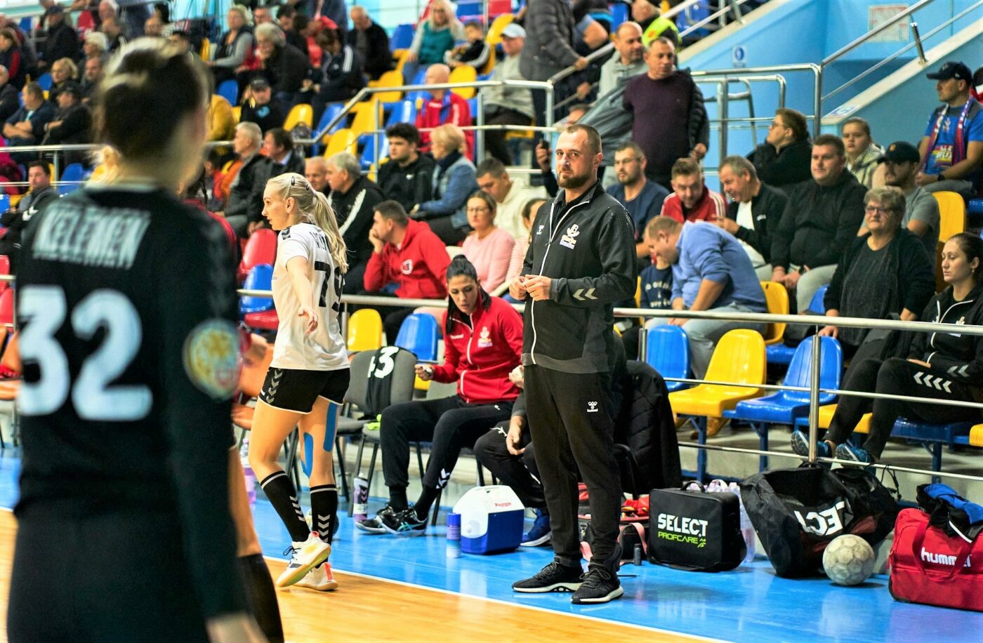 De ce a plecat antrenorul Adi Chiruț de la echipa de handbal feminin Gloria Buzău? Formația din Crâng este peste campioana Rapid în clasament! | SPECIAL