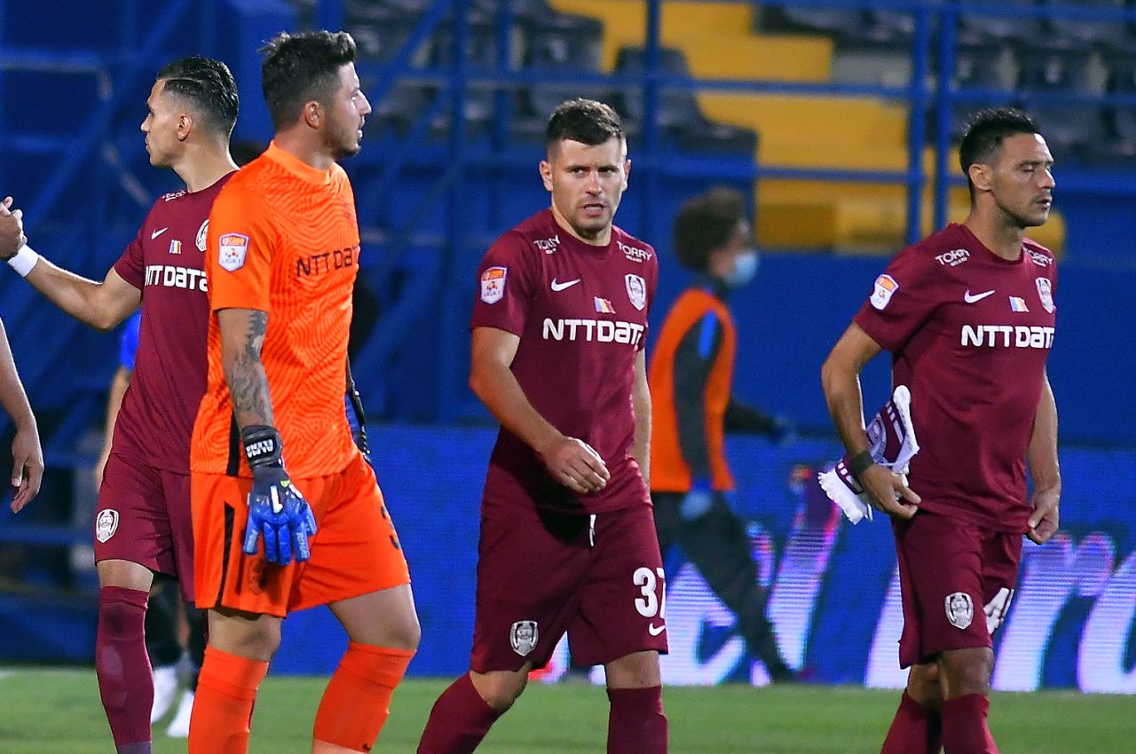 Lista plecărilor de la CFR Cluj! Cei 6 jucători care nu mai sunt pe placul lui Dan Petrescu | EXCLUSIV