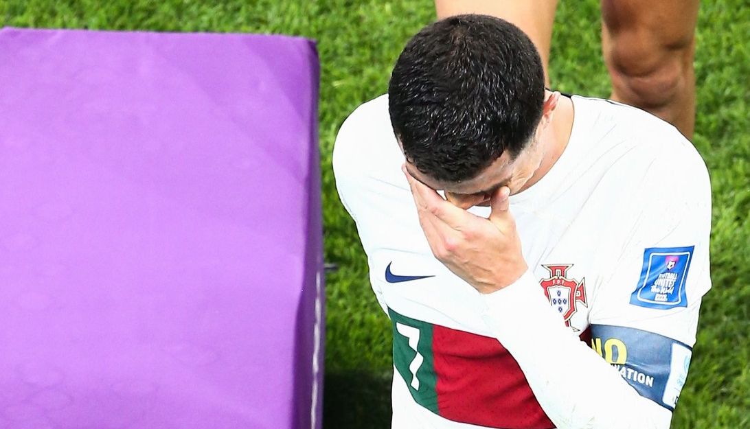 Cristiano Ronaldo, făcut praf după ce a izbucnit în lacrimi la finalul meciului Maroc – Portugalia: „Un prefăcut mai mare nu am văzut!”