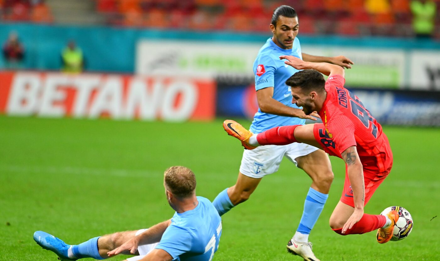 Superliga stă pe un butoi cu pulbere! A jucat în play-off și acum are probleme financiare serioase | EXCLUSIV