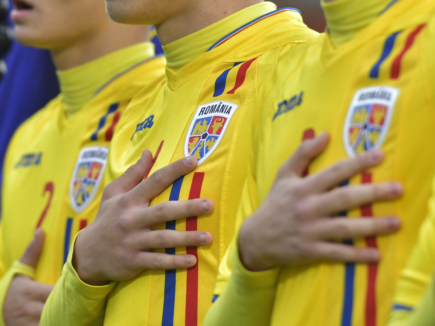 Tricolorii ar putea să piardă cu ușurință în fața Andorrei. Ce avertizează doi fotbaliști români cu privire la suprafața de joc