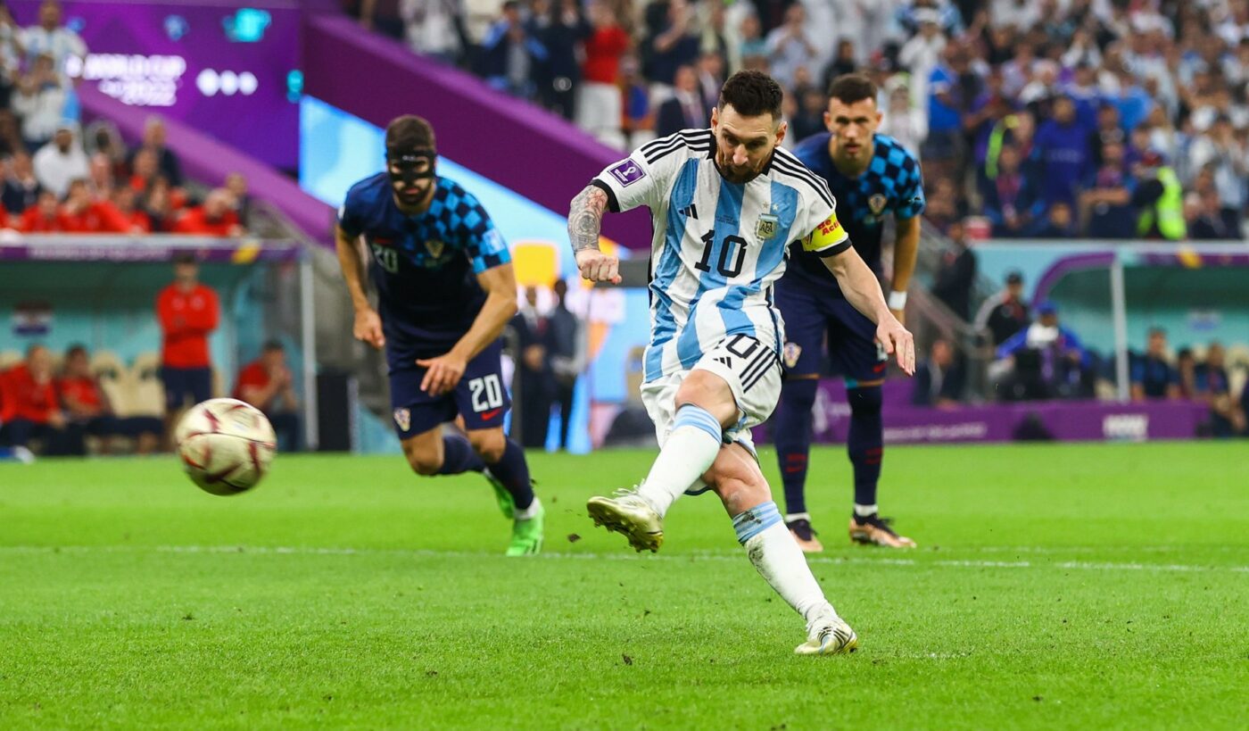 Lionel Messi, gol istoric! „Puricele” l-a învins pe Livakovic de la punctul cu var și a bătut un record vechi de 20 de ani