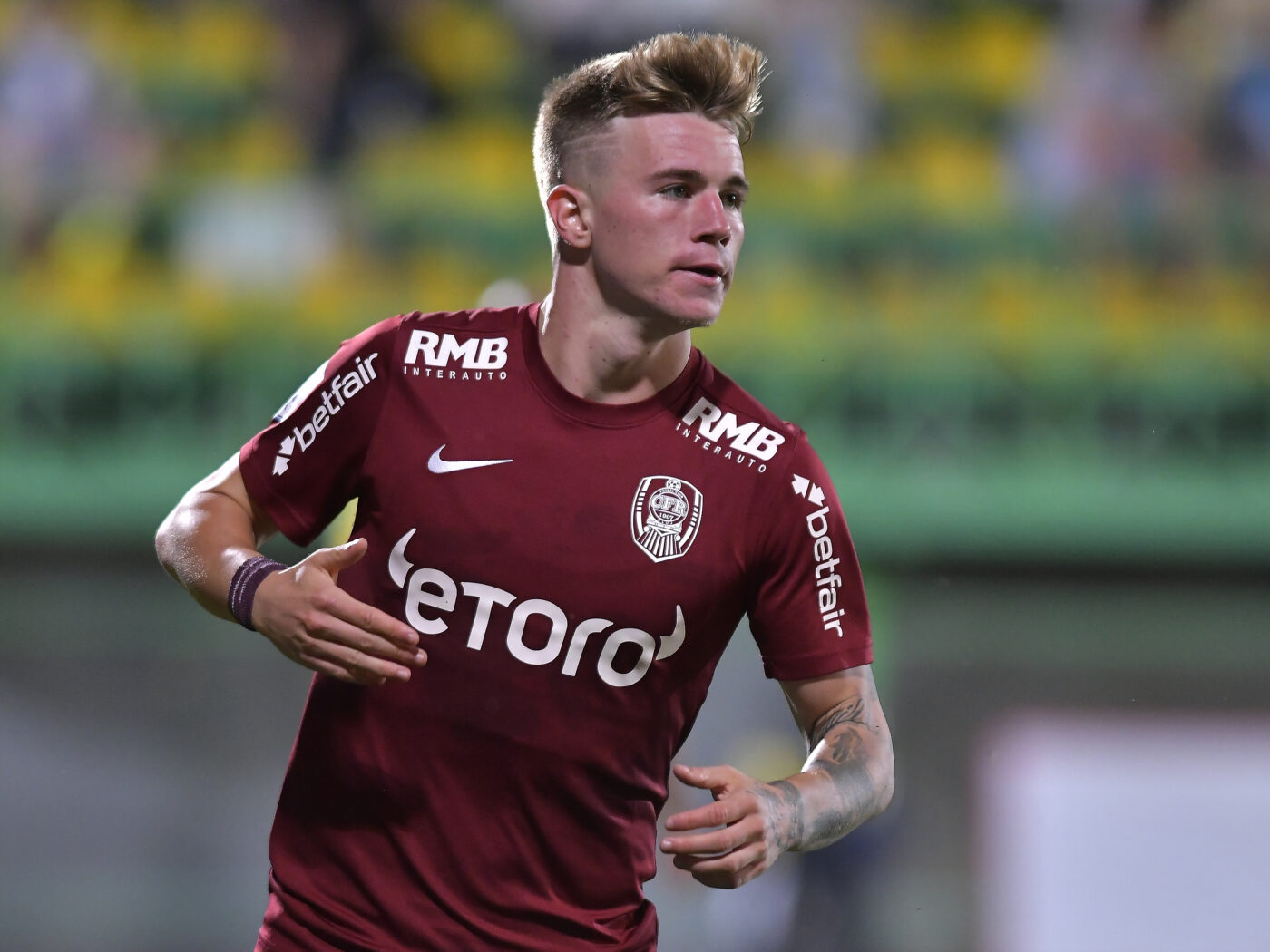 După ce a picat transferul lui Emmanuel Yeboah la Slavia Praga, CFR Cluj e la un pas să își vândă „perla”. „Sunt două oferte scrise!” Campionatul de top unde poate ajunge Claudiu Petrila