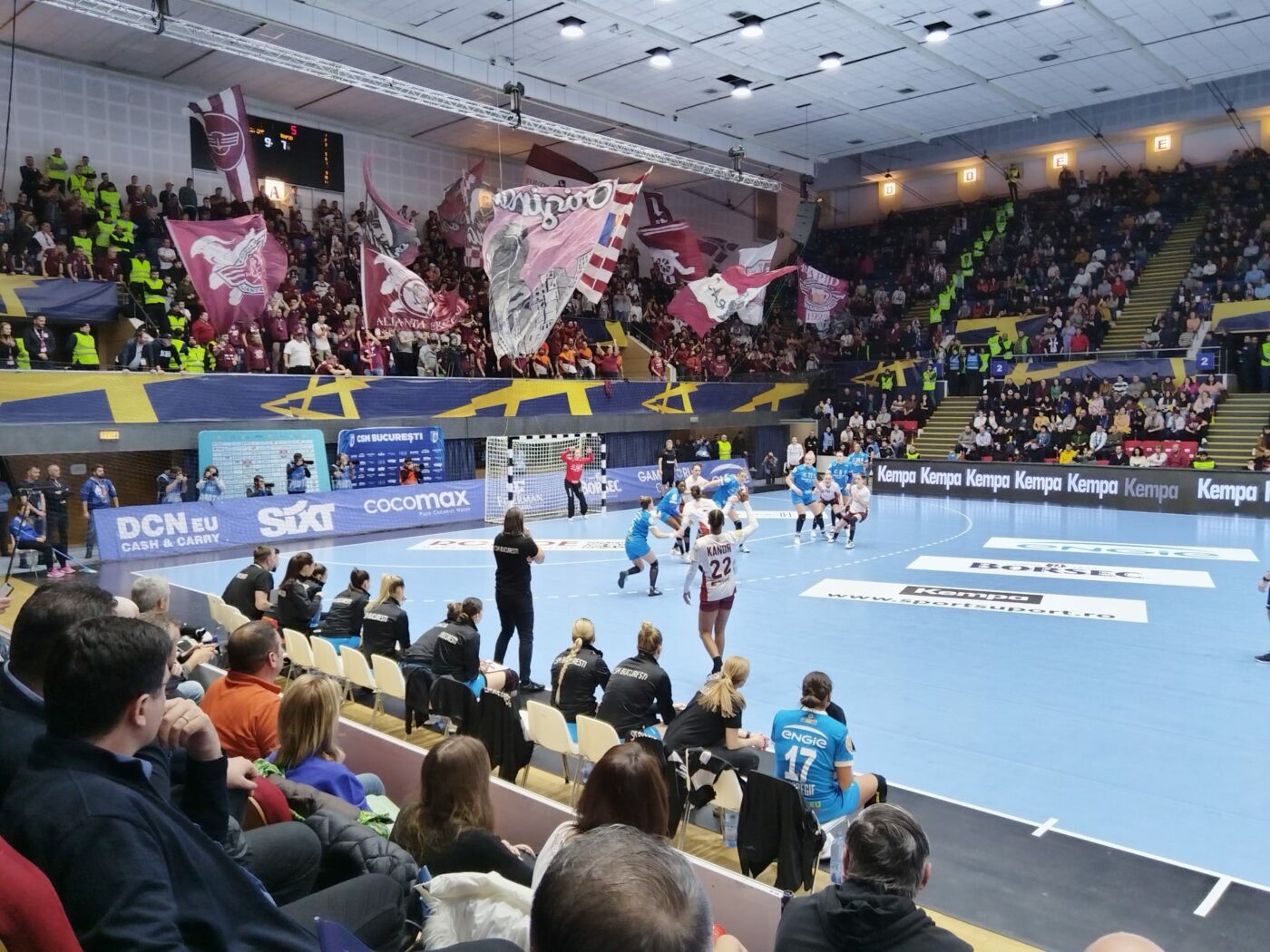 Rapid face scandal după derby-ul cu CSM București din handbalul feminin: „O mizerie cum rar se poate vedea”