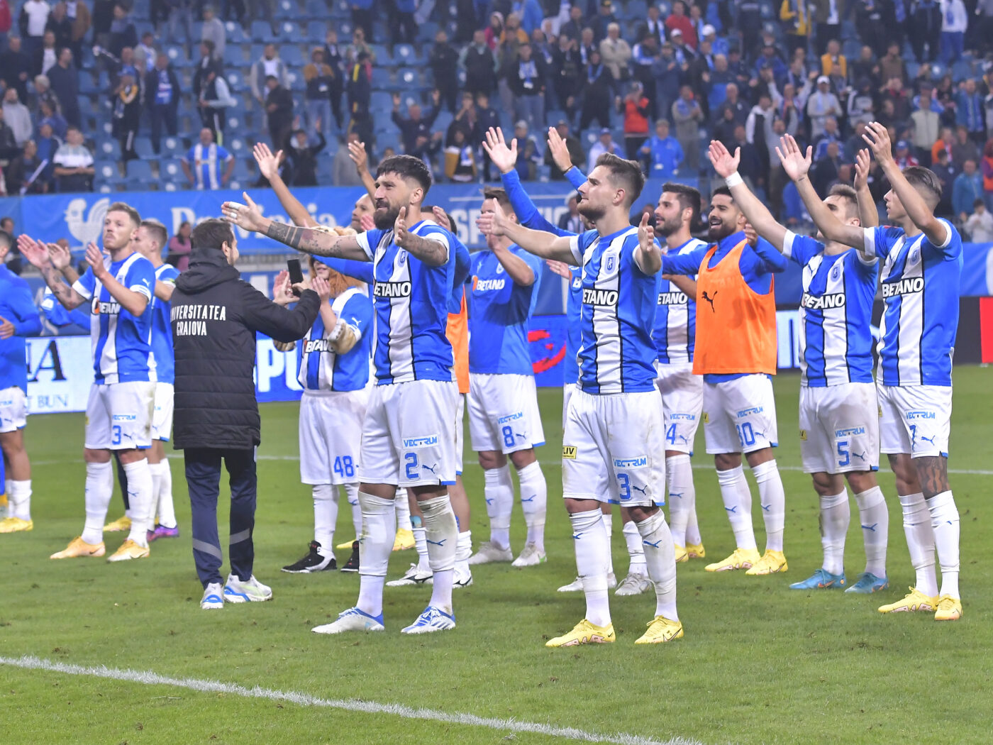 Ce lovitură! Favoritul lui Mirel Rădoi a plecat de la CSU Craiova și a semnat cu o altă echipă din Superliga. „Nu s-a adaptat acolo!” | EXCLUSIV