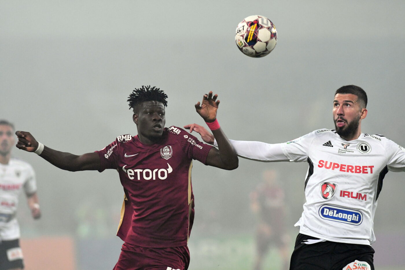 CFR Cluj – U Cluj, Live Video Online, de la ora 20:30, în runda 30 din Superliga. Încă un episod în cea mai veche rivalitate din România! Echipele de start