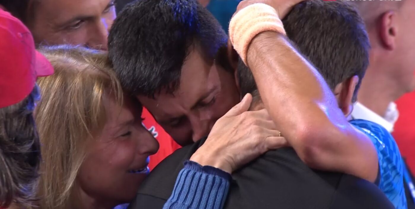 Un fleac, i-a ciuruit! Novak Djokovic a triumfat la Australian Open pentru a 10-a oară, la un an după expulzare! Recordul de Grand Slam-uri al lui Rafael Nadal, egalat | VIDEO