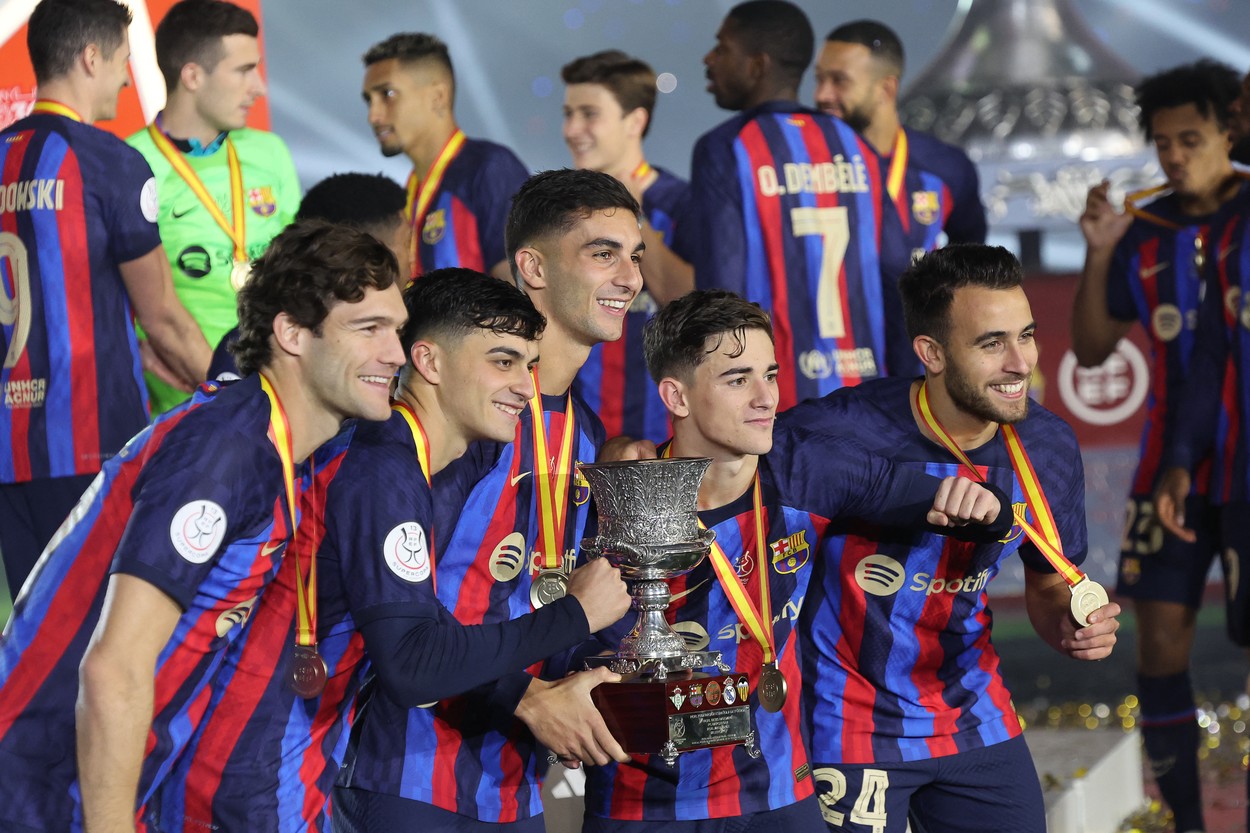 FC Barcelona i-a prelungit contractul fundașului cu clauză de reziliere de 50 de milioane de euro