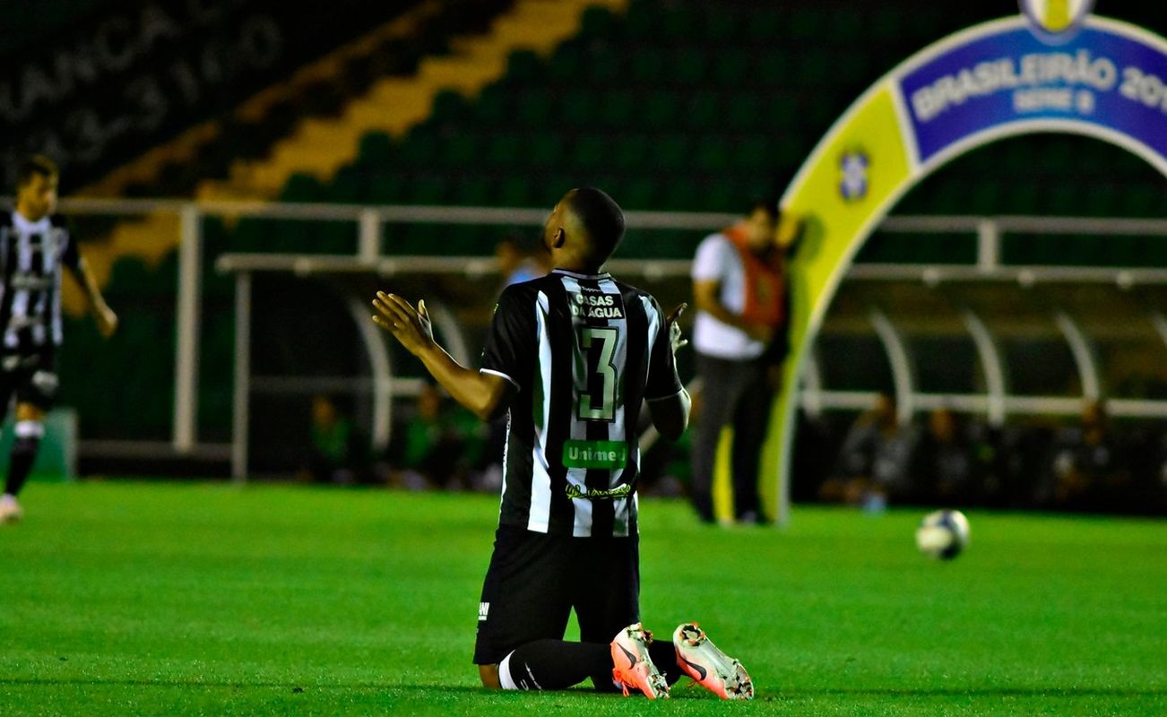 Transfer spectaculos al lui Adrian Mititelu: FC U Craiova îl ia pe Ruan Renato, un brazilian care a jucat la Botafogo! | EXCLUSIV