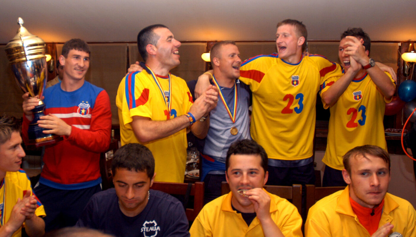 Autodenunț șocant al unui fost internațional român, dublu campion cu FCSB și membru al echipei care ajungea în semifinalele Cupei UEFA: „Și eu am pariat! Știu mulți jucători care au făcut-o! Aveam colegi care puneau cotele pe tablă, în vestiar”