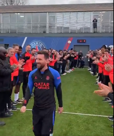 Leo Messi, primire spectaculoasă la PSG! Cum l-au întâmpinat colegii după ce a câștigat Campionatul Mondial cu Argentina | VIDEO