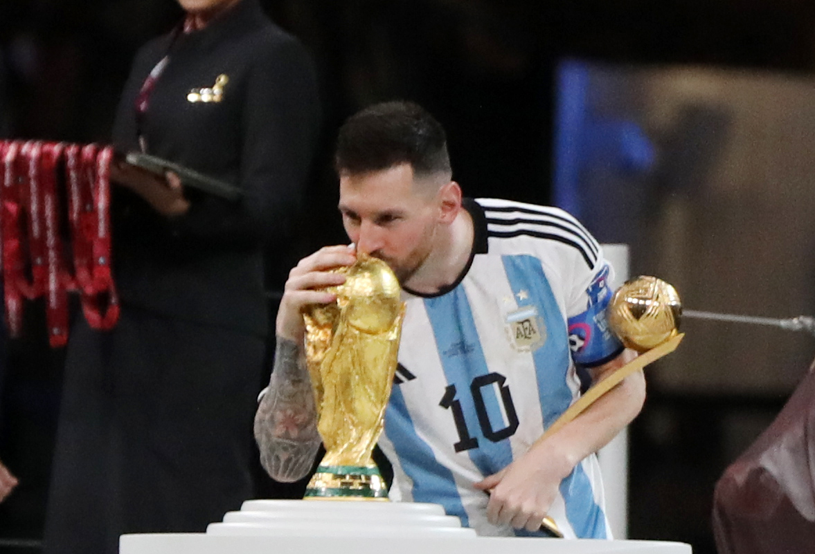 Războiul Cristiano Ronaldo – Leo Messi se mută pe teritoriul Arabiei Saudite? Cel mai mare contract din istoria fotbalului mondial este oferit de Al Hilal starului argentinian!