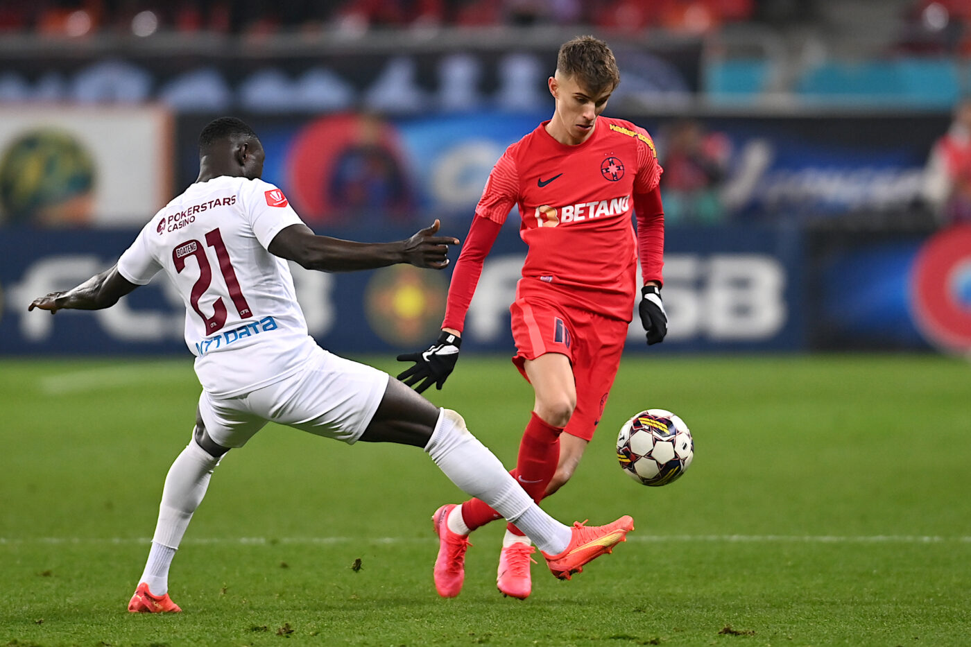 CFR Cluj, favorită certă și în acest sezon de Superliga?! Anunțul îngrijorător pentru FCSB înaintea derby-ului: „Odată acolo, e greu să-i dai jos! Și când joacă prost, dă adversarul autogol” | VIDEO EXCLUSIV ProSport Live