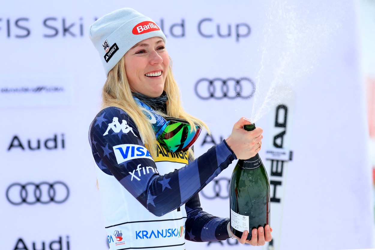 Mikaela Shiffrin a reușit o performanță fabuloasă și a egalat recordul legendarei Lindsey Vonn! Cum arată superba sportivă la 27 de ani și cine este iubitul celebru al acesteia | SPECIAL