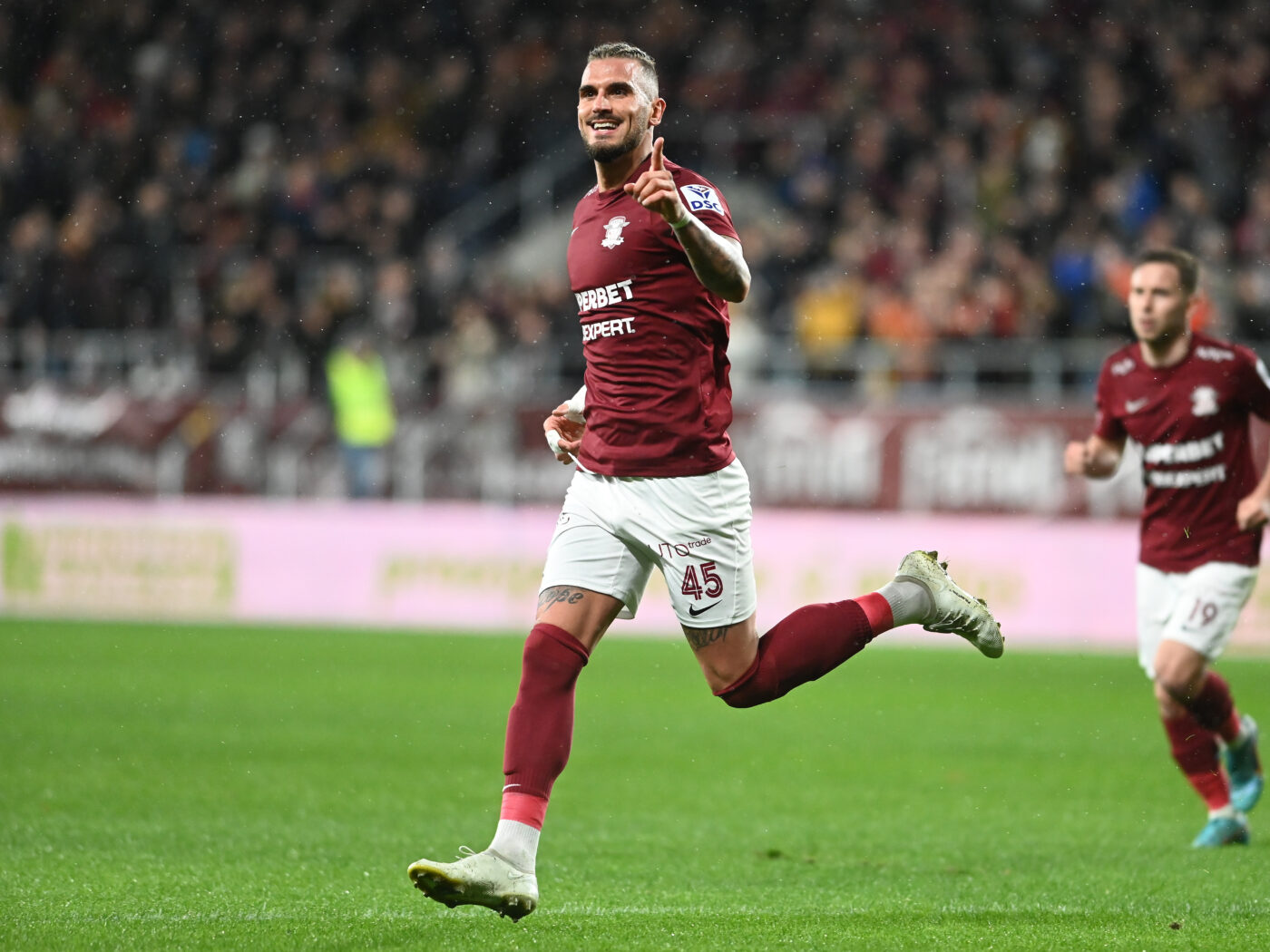 Reacția oficialului de la CFR Cluj, după ce Marko Dugandzic, fotbalistul „aruncat” de ardeleni, a devenit golgheterul Superligii: „Și noi avem! Nu regret”