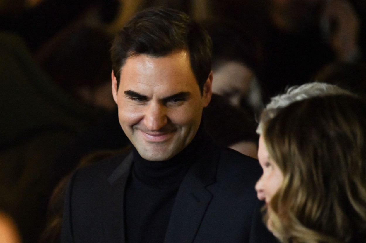 Lui Roger Federer îi priește retragerea din tenis! Apariție spectaculoasă la Săptămâna Modei de la Paris alături de soția sa, Mirka | FOTO