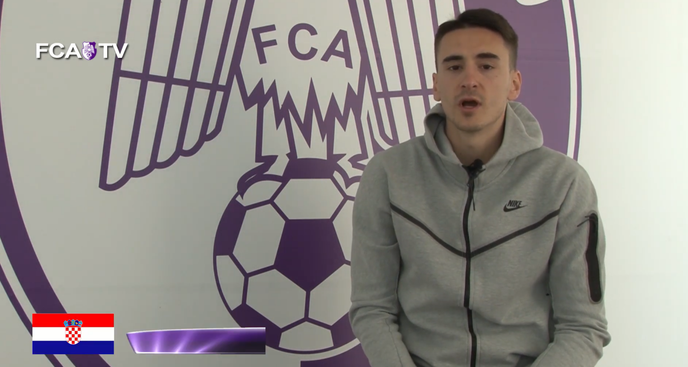 FC Argeș și-a luat un fotbalist bun la toate! Mario Zebic este noul jucător al piteștenilor și vorbește 5 limbi străine: „A fost aspectul decisiv în alegerea acestui club” | VIDEO