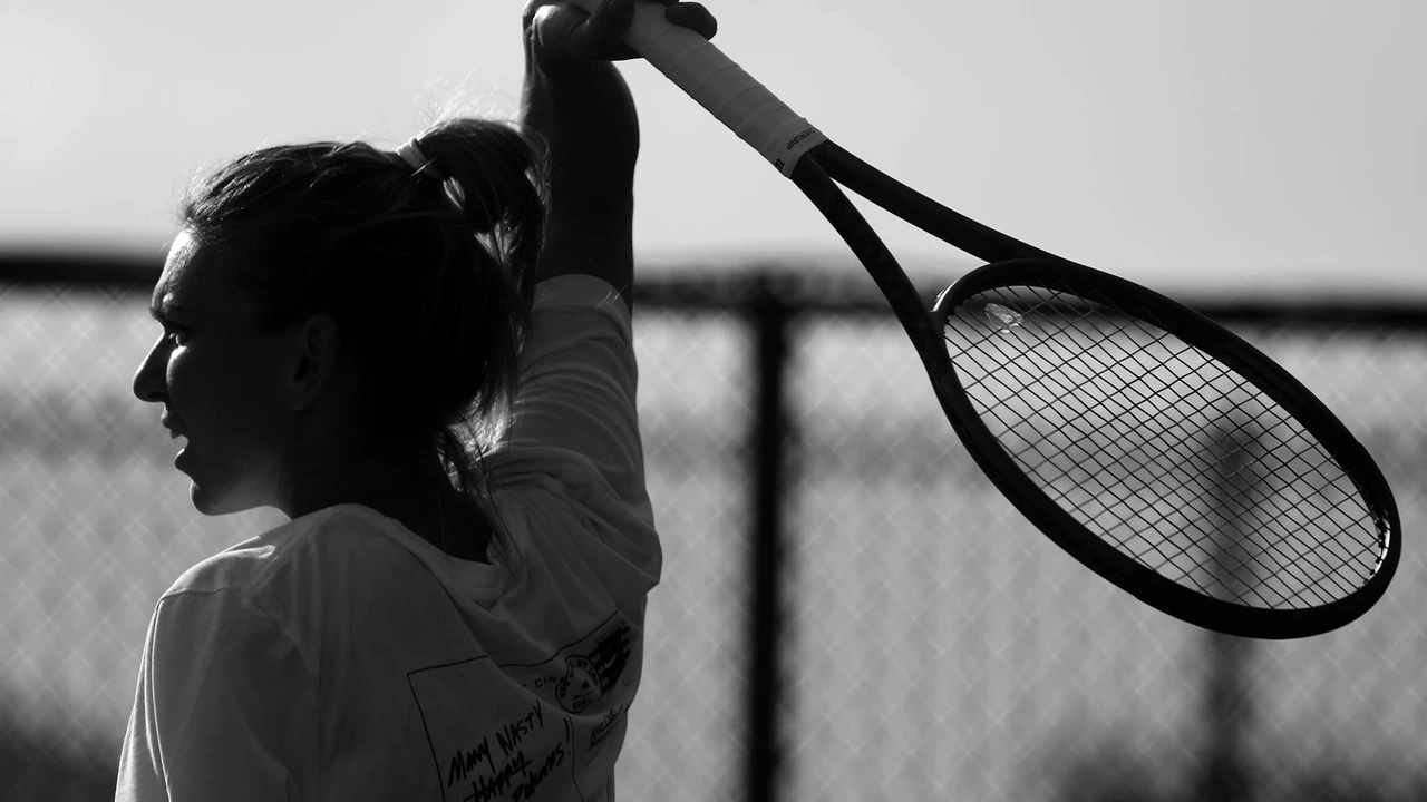 Imaginile momentului cu Simona Halep! Românca dă semnalul că va reveni în circuit: primul antrenament pe hard după aproape cinci luni | VIDEO