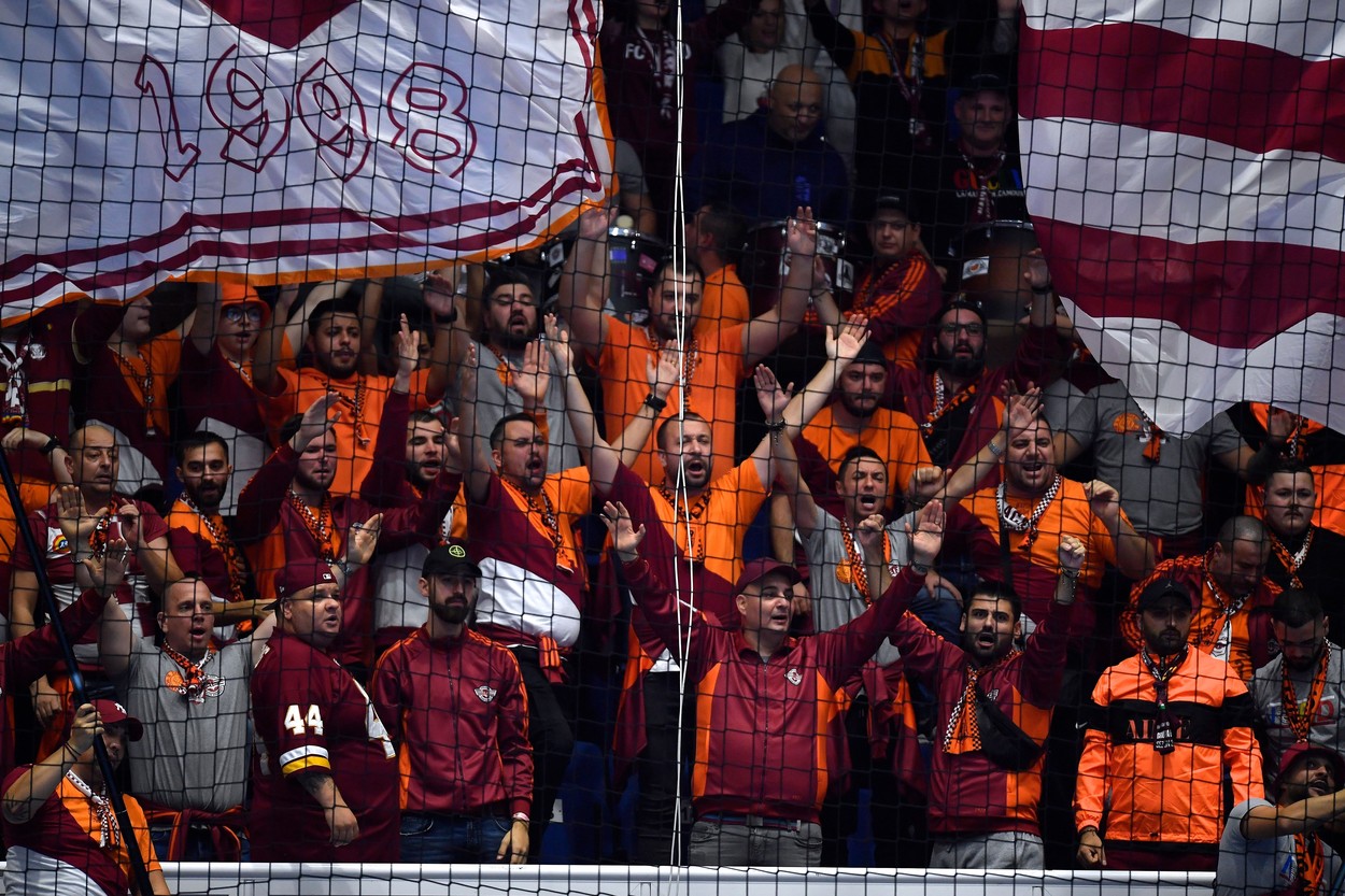 Suporterii Rapidului, deplasare memorabilă în Liga Campionilor! Ultrașii giuleșteni au sunat mobilizarea pentru meciul capital din Europa | SPECIAL