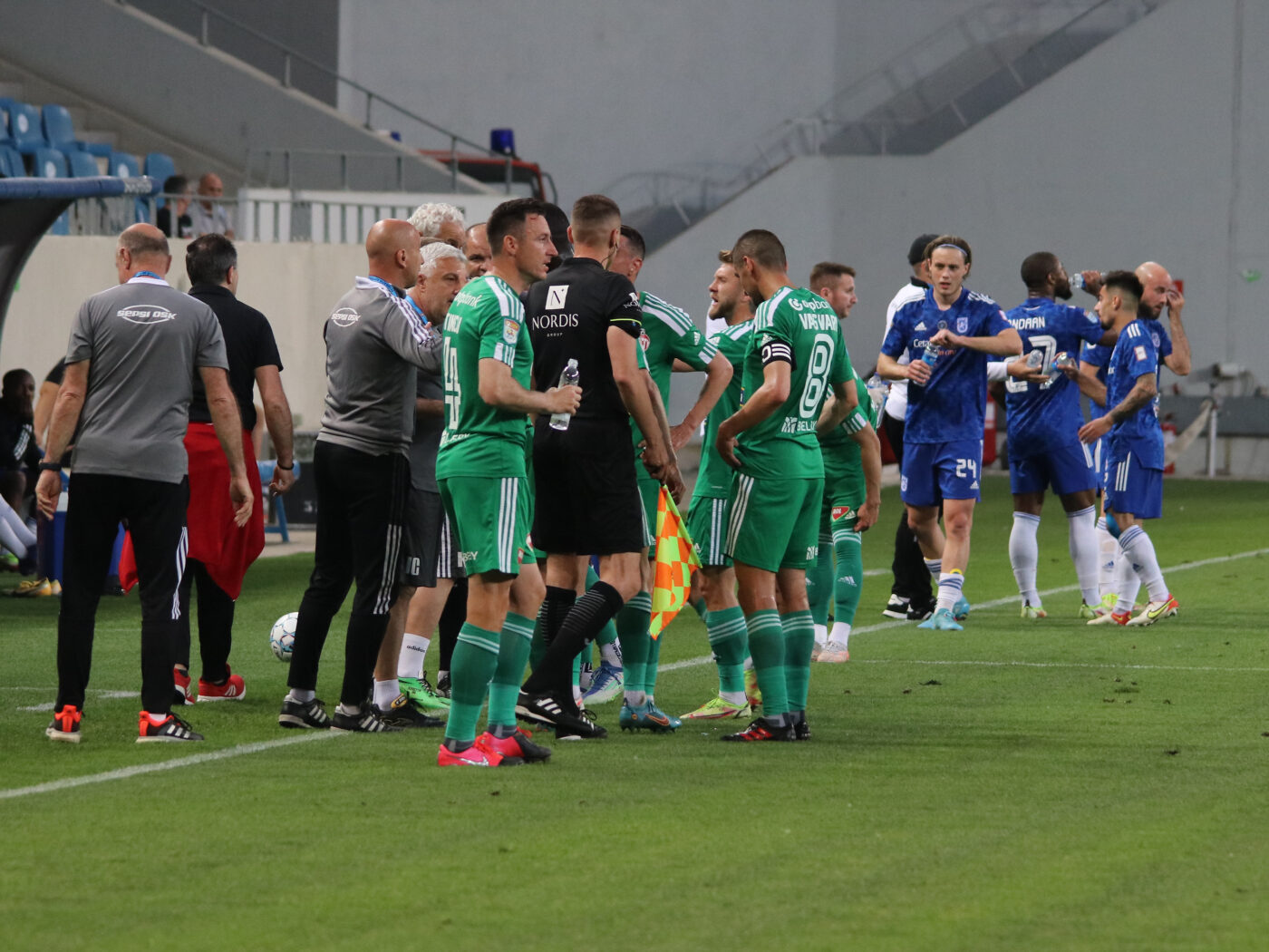 Asociația pentru Protecția Drepturilor Minoritare „Miko Imre” a câștigat procesul la CNCD cu FC U Craiova! Amendă uriașă pentru incidentele de la Sepsi. Avem documentul în care s-a folosit drept jurisprudență o decizie UEFA: „Sloganul «Afară, afară, cu ungurii din țară», scandat de suporterii români, are caracter rasist” | FOTO EXCLUSIV