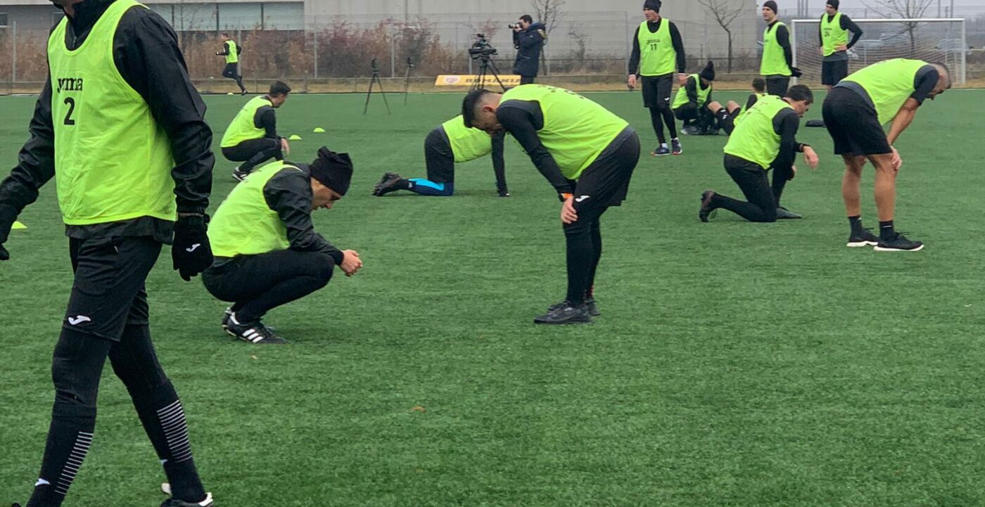 Fotbalul românesc, din nou zguduit din temelii: FRF a făcut publică lista celor 8 arbitri anchetați pentru că joacă la pariuri sportive! Ce sancțiuni riscă